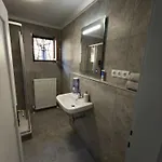 Modern Flat In Quaint With Idyllic Garden Ίνσμπρουκ
