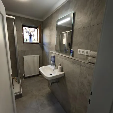 Modern Flat In Quaint With Idyllic Garden 因斯布鲁克