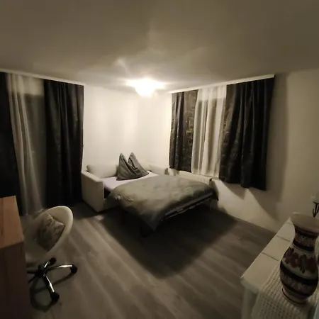 Apartman Modern Flat In Quaint With Idyllic Garden