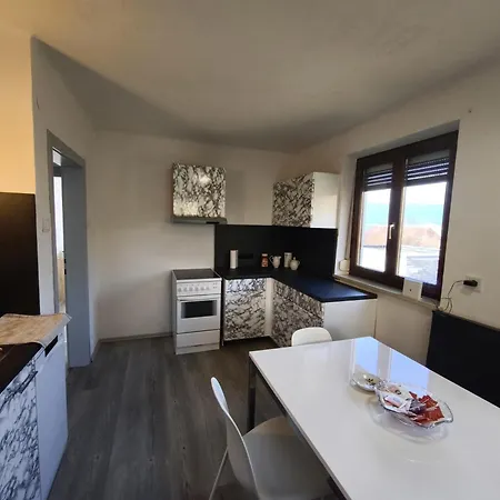 Modern Flat In Quaint With Idyllic Garden